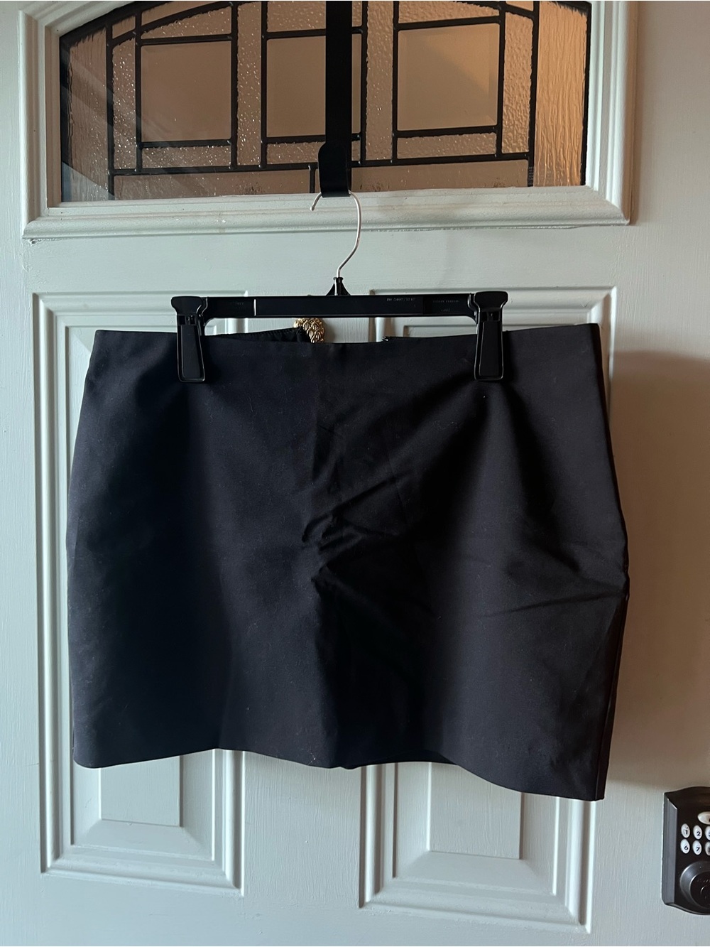 Express Black Mini Skirt — Classic Straight Silhouette